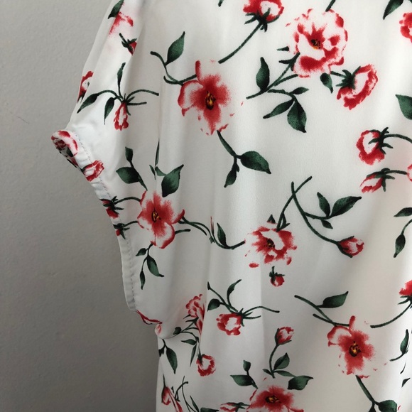 Triple Seven Button Up Front Tie Floral Blouse Large Cap Sleeves - Picture 8 of 14